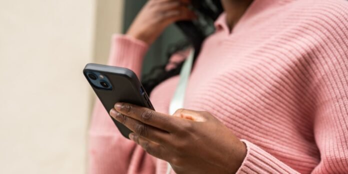 240626-what-is-phone-hand-bd-main-183b5c Tea Dating App Hack Exposes 72,000 Images in Wake of Viral Growth