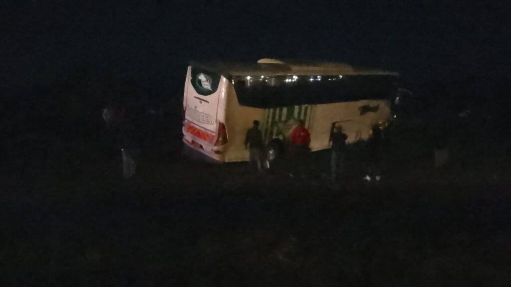 Tahmeed Bus involved in road accident