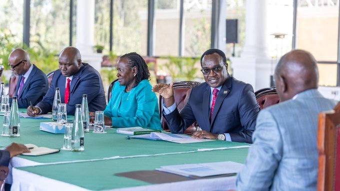 G-Ey0gqW4AAwfcz Education Cabinet Secretary Migosi Ogamba briefing His Excellency the President on key reform and revitalisation initiatives in the education sector.