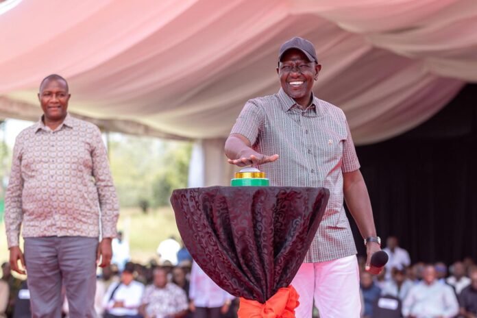 G-dDJdfXIAAHEMo President William Ruto at Kabiruini Showground in Nyeri County during the issuance of NYOTA grants to young people. Photo/PCS