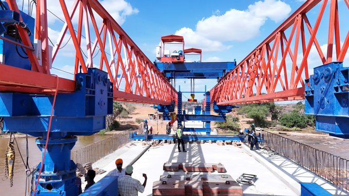 G_ozdJfXYAAZA3J The government has announced major progress in the construction of the 200-metre Galana-Kulalu Bridge, a key infrastructure project linking Kilifi and Tana River counties.