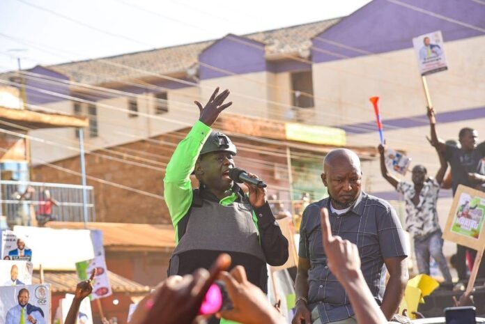 Former DP Rigathi Gachagua wearing a bulletproof jacket and helmet while addressing residents of Kagio, Kirinyaga County on January 9, 2025. Photo: Rigathi Gachagua