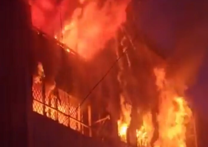 A building on Luthuli Avenue, Nairobi CBD, is engulfed in flames as firefighters battle a second fire in the area.