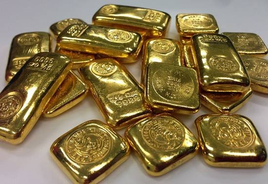 Gold Gold and silver prices hit record highs but share prices fell on Monday as investors reacted to the threat by US President Donald Trump to impose fresh tariffs on eight European countries opposed to his proposed takeover of Greenland.