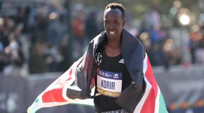 albert-korir-211107-celebrates-g-1050