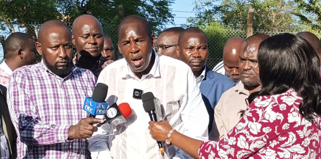 Kenya Aviation Workers Union (KAWU) Secretary General Moses Ndiema addressing the media.