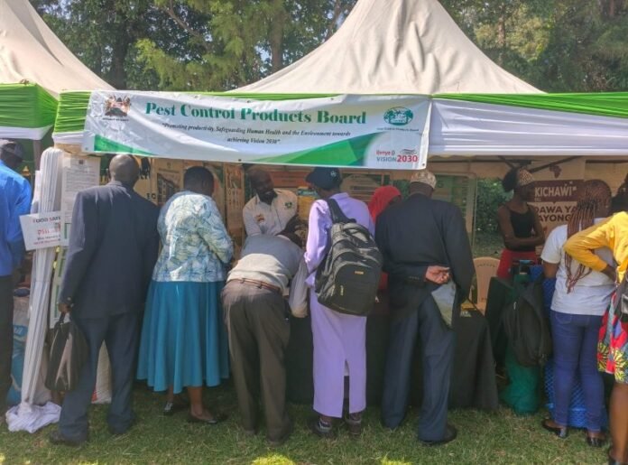 G-x45vMXAAAhLJ2 The Pest Control Products Board seized a consignment of unregistered pesticides in Makueni County and warned agro-dealers against selling illegal products.