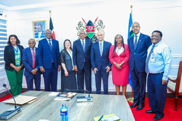 Health Cabinet Secretary Aden Duale leads discussions with University of Michigan CGHE leaders, alongside Health Principal Secretary Mary Muthoni, on cancer care collaboration and AI-driven early disease detection in Kenya.