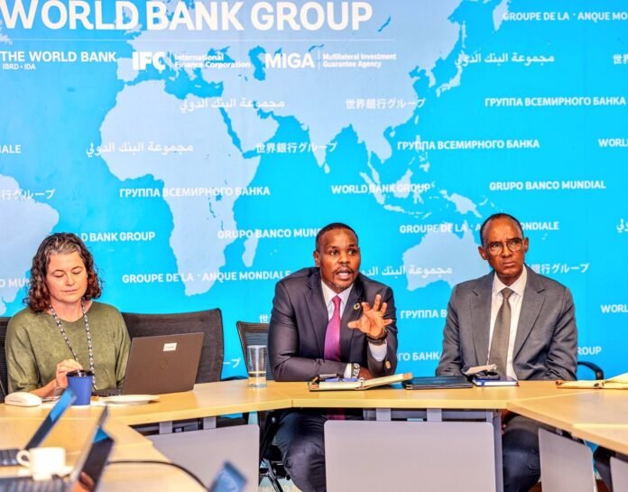 Principal Secretary for Environment and Climate Change Festus K. Ng’eno addresses stakeholders during a World Bank roundtable in Nairobi on mobilizing private sector investment for large-scale land and ecosystem restoration.
