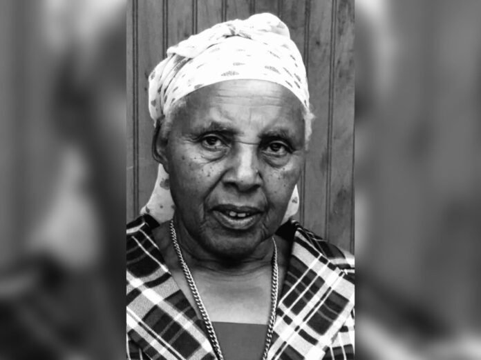 9631-1000168276 Kiambu Senator Karungo Thang’wa mourns his mother Lucia Wangui Thang’wa, who died at 93 after battling dementia for years.
