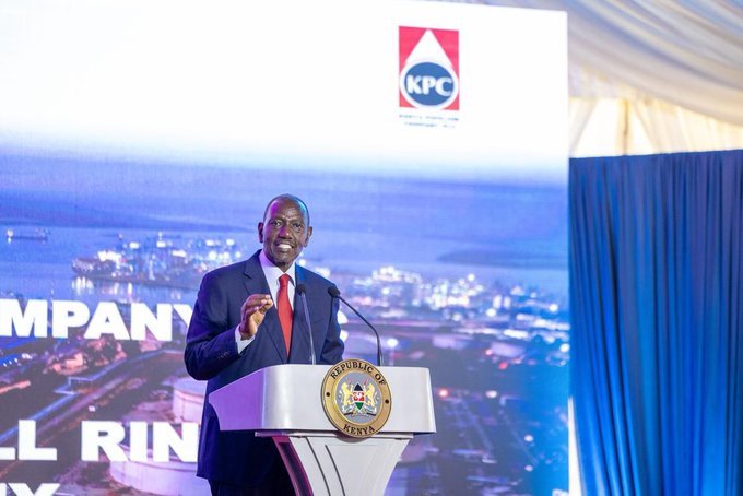 HDCQZn6WoAElRNr President William Ruto rang the NSE bell to mark the listing of Kenya Pipeline Company shares, the first government privatisation IPO in nearly two decades.