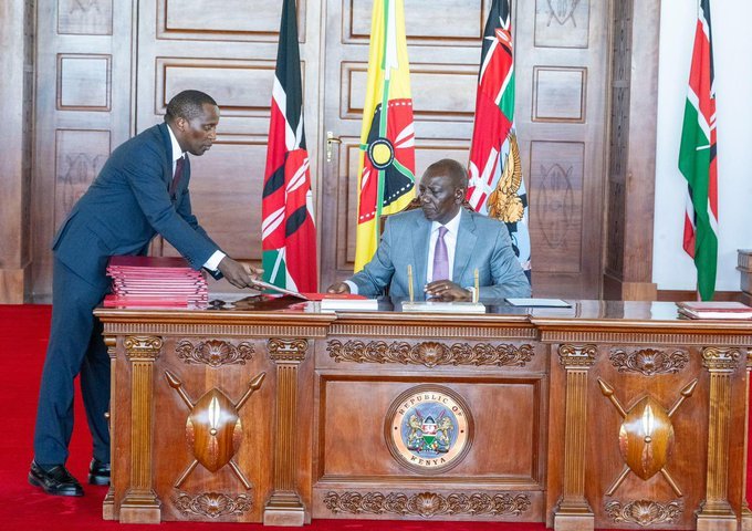 HDR00pmakAEQ6py President William Ruto signs law creating the Railway Development Levy Fund, enabling government to channel over Sh35 billion and securitise revenue for rail projects.