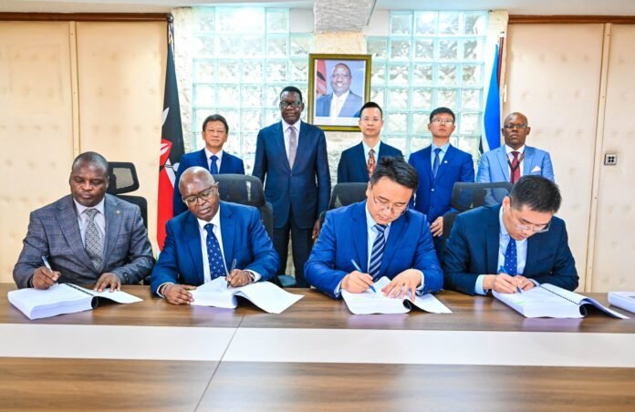 Muthaiga Kiambu Ndumberi Road project Transport CS Davis Chirchir witnessing the signing of the EPC contract for the Muthaiga–Kiambu–Ndumberi Road project, set to improve mobility and economic activity along the corridor.