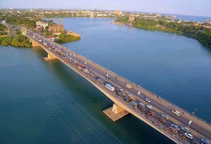 Heavy traffic has hit Mombasa’s Nyali Bridge, Saba Saba and Buxton areas due to ongoing construction, with police urging motorists to use alternative routes.