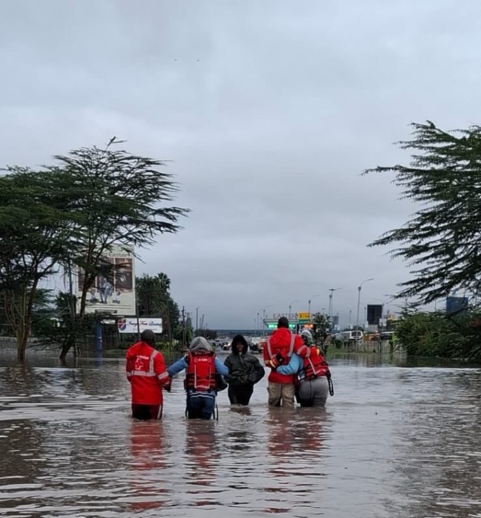 image Heavy rains have triggered flash floods in Nairobi, Kajiado and Moyale, leaving motorists stranded and prompting rescue operations.