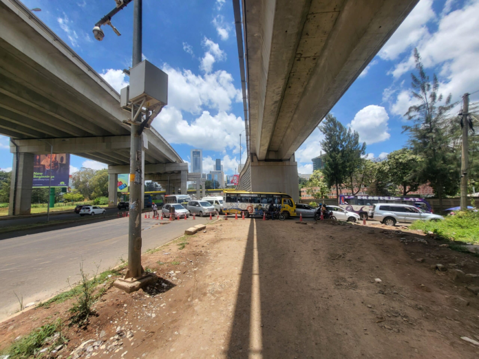 KeNHA has announced the temporary night closure of Uhuru Highway between Museum Hill and Westlands Roundabout for maintenance and drainage works.