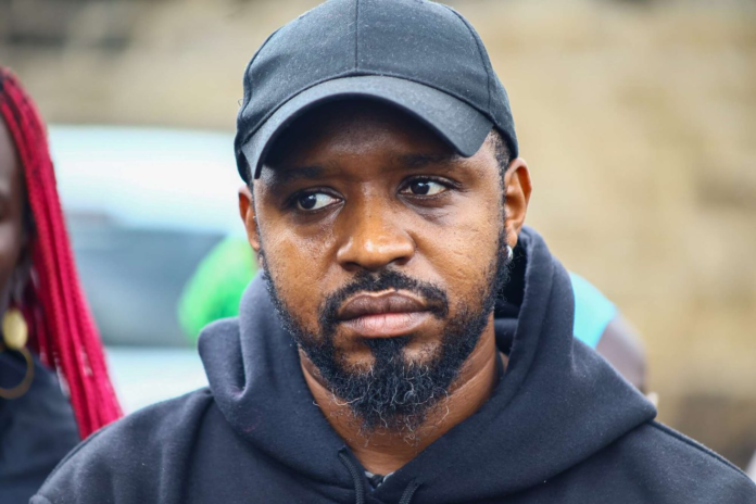 Boniface Mwangi has shared a video showing lawyers delivering a June 25 protest notice to police, disputing claims that authorities were not informed.