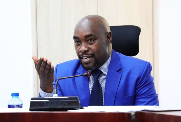 Kitui Senator hospitals overcrowding Kitui Senator Enoch Wambua has raised concerns over overcrowding and bed sharing in public hospitals, warning of increased risks of infections and disease outbreaks.