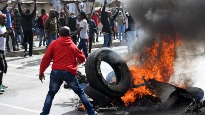 Kenyans evacuated from South Africa Kenyan evacuees arrive home after the government moved to repatriate citizens fleeing xenophobic attacks in South Africa.
