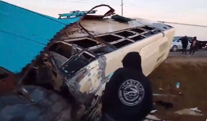 Mombasa Road Accident Six people have died and several others were injured after a passenger bus collided head-on with a truck at Kapiti along the Mombasa–Nairobi Highway in Machakos County.