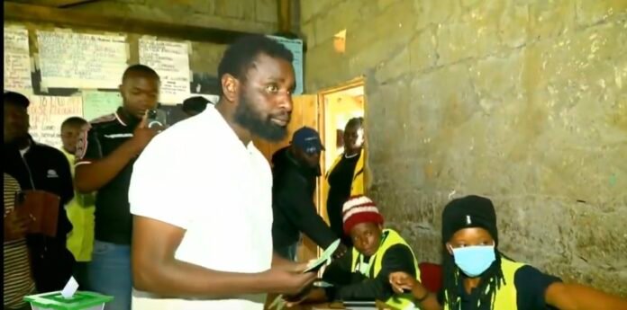 Ol Kalou DCP DCP candidate Sammy Kamau Ngotho has cast his vote in the high-stakes Ol Kalou parliamentary by-election as thousands of voters turn out across the constituency.