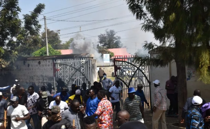 Nyahururu Kisumu political violence The National Police Service has confirmed one death and 14 arrests following separate incidents of political violence in Kisumu City and Nyahururu Town.