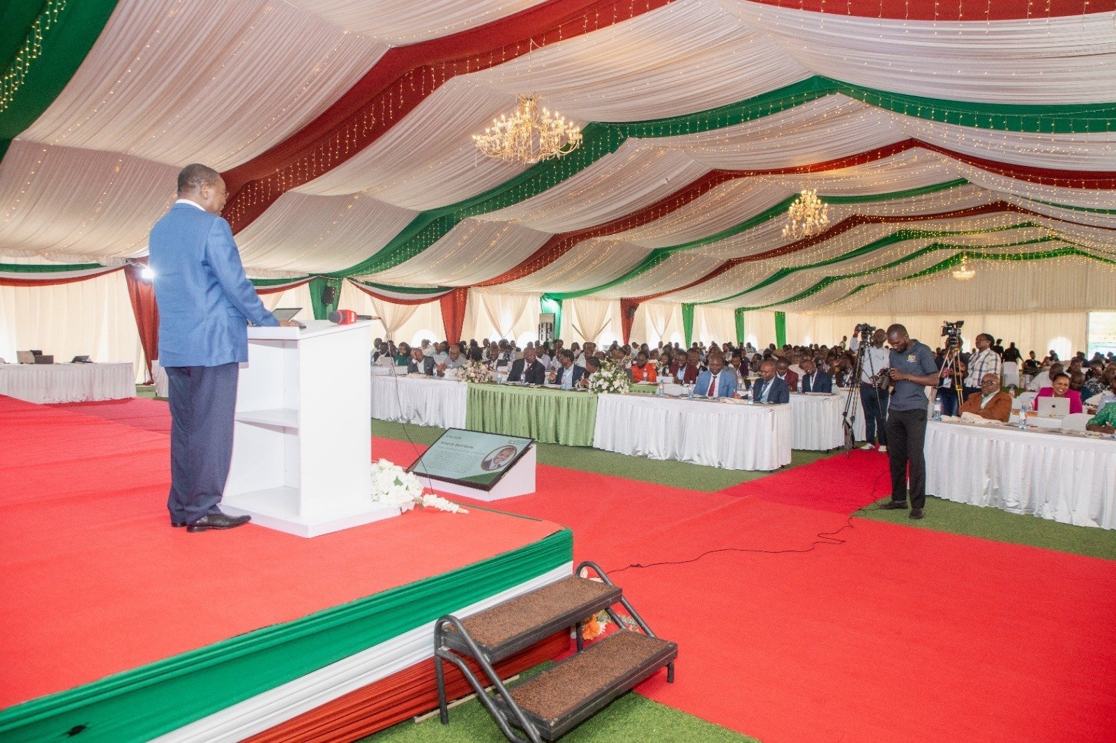 EACC Chairperson David Oginde urged surveyors to uphold professional integrity and safeguard public land during the ISK Africa Regional Conference in Naivasha.